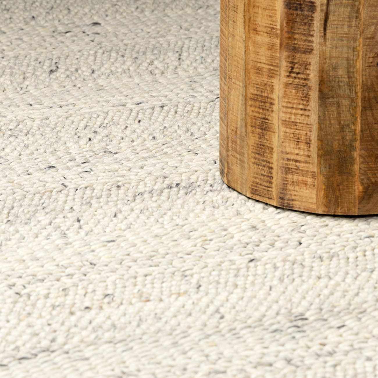 Salvo Luxury Hand Woven Wool Area Rug