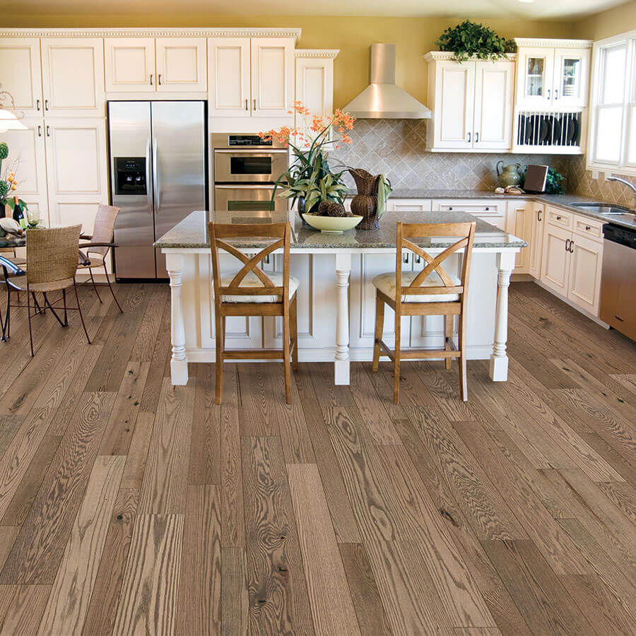 Chalet Red Oak / 1/2