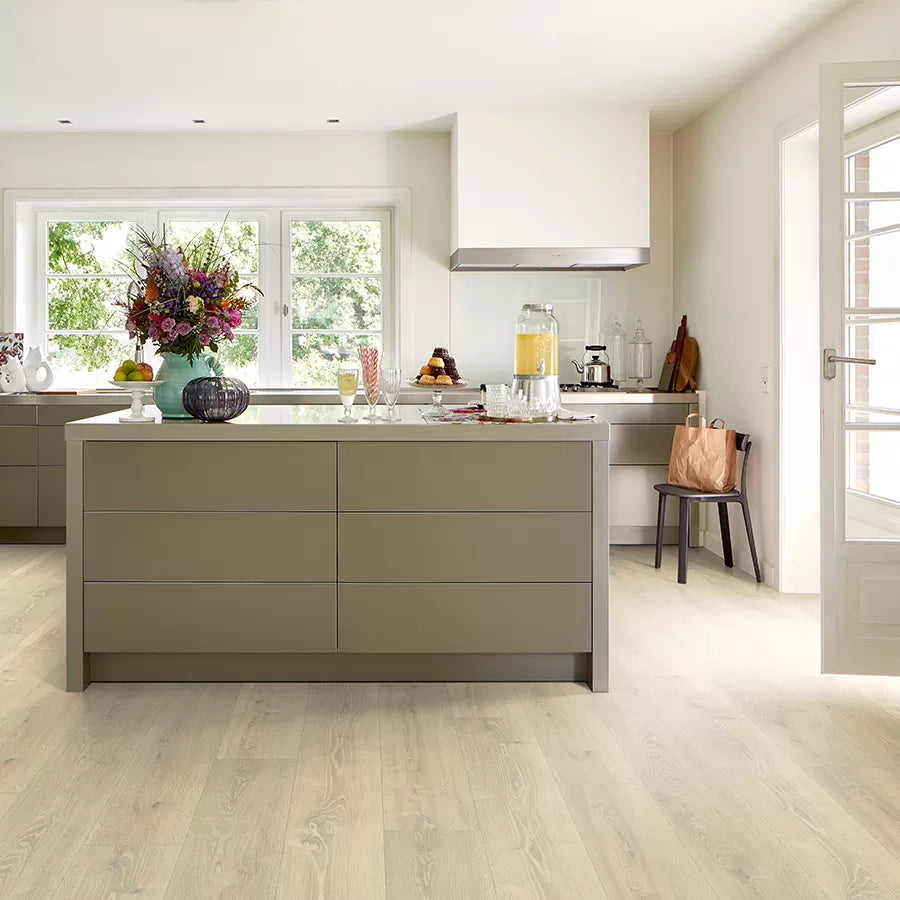 Harmony Oak / 3/8” X 9.69” X 80.71” / 27.14 SF/CTN